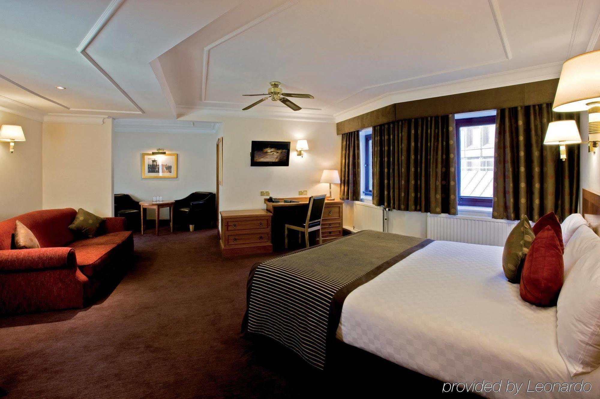 Thistle Edinburgh, The King James Exterior photo